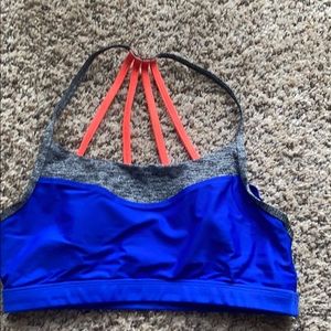 Sports bra